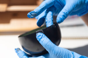 漆椀の修復 欠けを接着